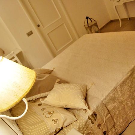 Scuderie Le Torri B&B Поліньяно-а-Маре Екстер'єр фото